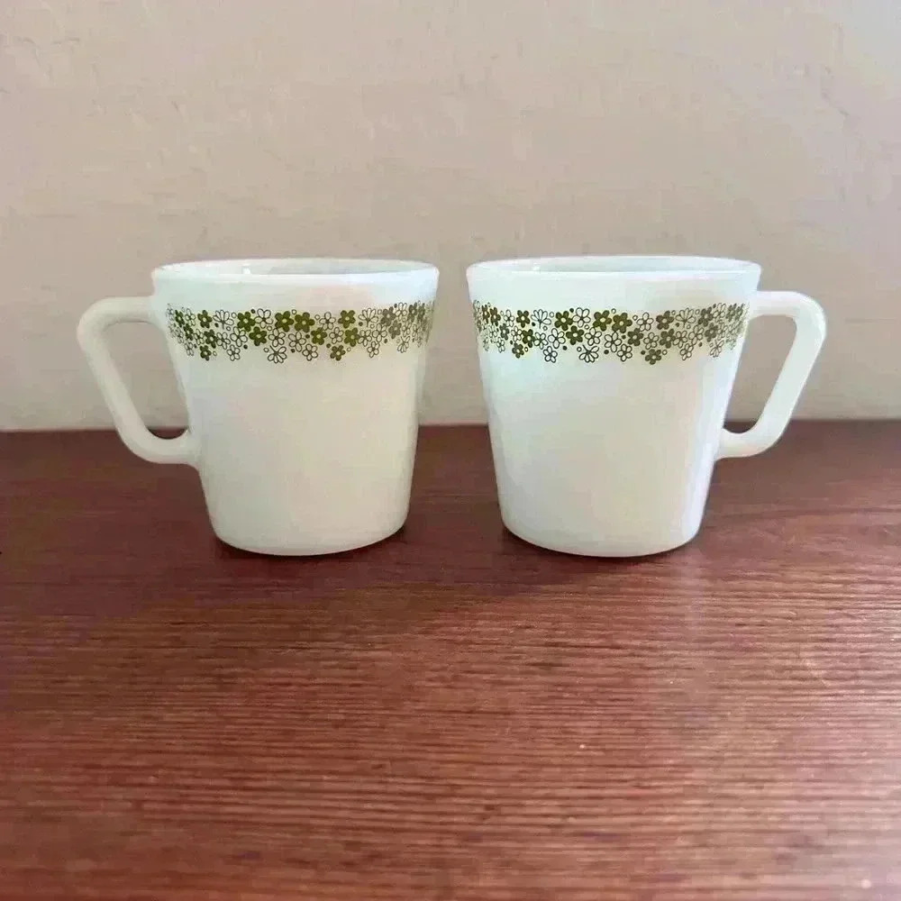 Pyrex Spring Blossom Milk Glass Coffee Mugs Cups Set Of 2 Crazy Daisy Vintage